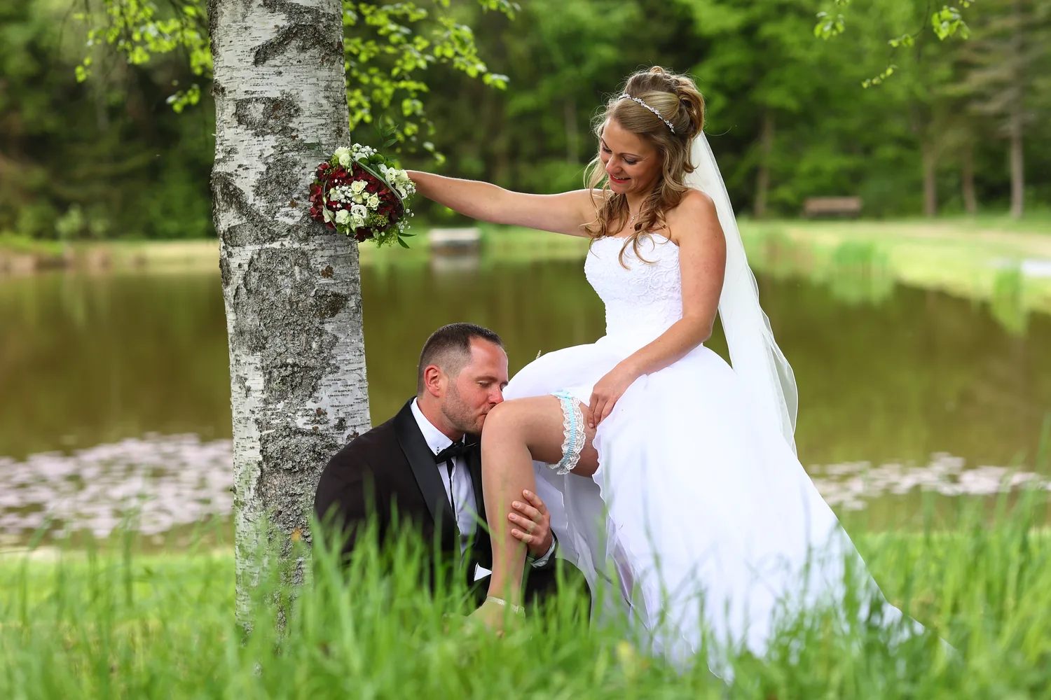 Echter Blick zwischen Braut und Bräutigam